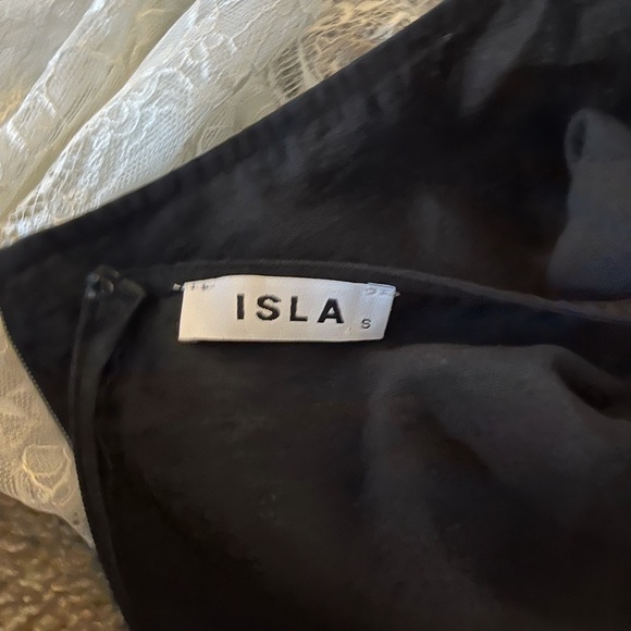 Mock neck open shoulder lace sleeves top. Isla Australia.Never worn🥲 - Picture 12 of 14